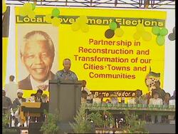 SOUTH AFRICA: ALEXANDRA: . PRESIDENT MANDELA VISIT News Clip