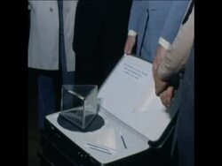 SYND 12 1 75 US ASTRONAUTS MEETS EGYPTIAN SCIENTISTS News Clip