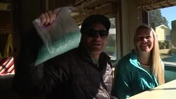 VOICED : Turismo en la ciudad de Breaking Bad News Clip