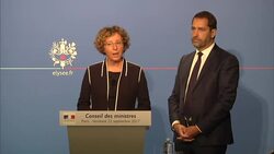 Macron signs executive order to bring in new labour laws News Clip