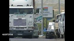 People crossing border into South Africa News Clip