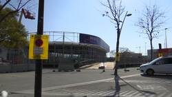 Executives at venue of cancelled Spanish tech fair Instructional Video