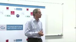 VOICED : Nobel de Economia por regulacion de los mercados News Clip