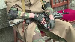 VOICED : Ucrania en alerta ante avance rebelde News Clip