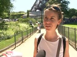 CLEAN: Japanese urge Parisians to keep the city tidy News Clip