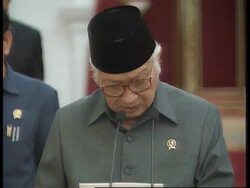 Indonesia - Suharto addresses nation Instructional Video