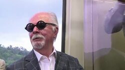 VOICED : Botero expone en metro de Medellin News Clip