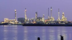 oil refinery Stock Footage
