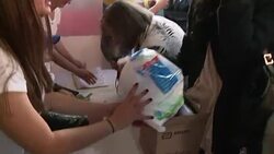 CLEAN : Colombians donate medicines for shortage hit Venezuela News Clip