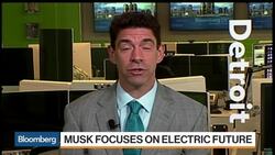 Elon Musk Wants to Build 10,000 Model 3s Per Week News Clip
