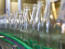 CU Soft drink bottling line Stock Footage