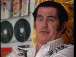 USA: ELVIS PRESLEY FAN OPENS GRACELAND TOO AS SHRINE TO THE KING News Clip