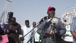 CLEAN : Malian peace rally for victims of Gao suicide attack News Clip