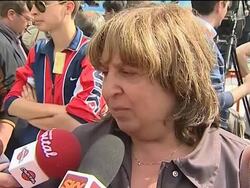 Berlusconi visits primary school in a tent, first to reopen since earthquake Instructional Video