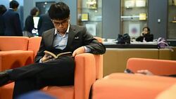 panning : two business men are active and boring Stock Footage