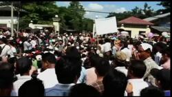 Myanmar - Release of  6,300 prisoners, Suu Kyi comment / Clinton meets President Thein Sein in historic visit to Myanmar  / Democracy leader says Myanmar has taken positive steps since her release News Clip