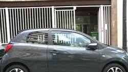 CLEAN : Couple found with throats slit in Paris flat police News Clip