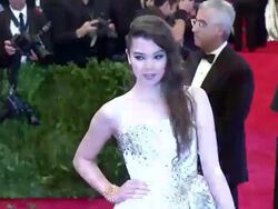Hailee Steinfeld at "PUNK: Chaos To Couture" Costume Institute Gala Stock Footage