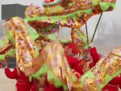 MS TD People performing dragon dance at temple fair to celebrate Chinese spring festival / xi'an, shaanxi, china Stock Footage