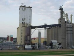 WS Shot of factory / St. Louis, Missouri, United States Stock Footage