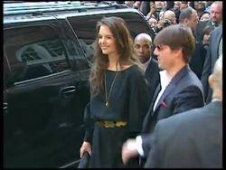 UPDATE Tom and Katie show up for fund raising dinner News Clip