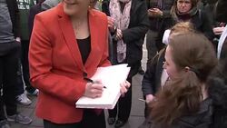 Nicola Sturgeon campaigns in Stirling News Clip