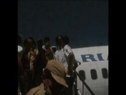 SYND 23-9-73 BENGALIS REPATRIATED IN DACCA (DHAKA) News Clip