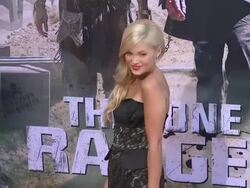Olivia Holt at "The Lone Ranger" Los Angeles Premi Stock Footage