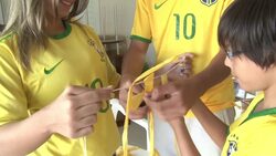 Family members blessed with an extra digit believe it's an omen for Brazil's 6th WCup success News Clip