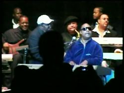 Wonder Sings at Levert's Memorial Service Instructional Video