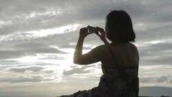 capture moment by smartphone Stock Footage