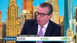 Goldman's Currie Sees 2017 Oil Market 'Very Oversupplied' News Clip