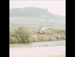 SYND 19/10/1970 US ARMY CHIEF OF STAFF, GENERAL WESTMORELAND, WATCHES US INFANTRYMEN LAUNCH THE FIRST ATTACK OF THE NATO WAR GAMES News Clip