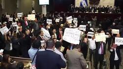 CLEAN : Honduras: Opposition legislators protest re-election News Clip