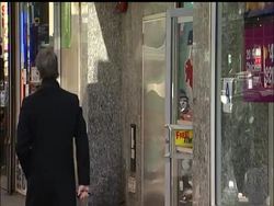 Posting calorie counts of menu items at fast-food restaurants doesn't appear to affect teens and parents when ordering less-fattening meals, according to a study by New York University. News Clip