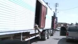 CLEAN : Hundreds of refugees leave Lebanons Arsal for Syria News Clip