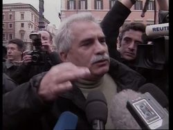 Cloning doctor stages hunger strike outside PM's office News Clip