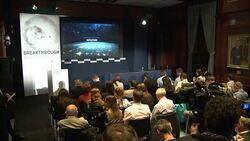 VOICED : Stephen Hawking, en busca vida extraterrestre News Clip