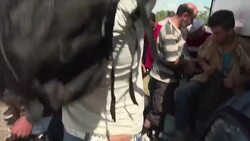 CLEAN : Thousands of migrants cross Macedonia, Serbia heading for EU News Clip