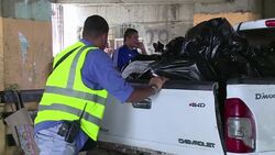 VOICED : Desalojan parte de rascacielo favela en Caracas News Clip