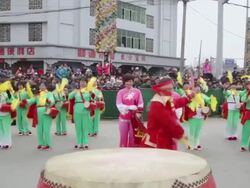 MS TD Villagers performing gongs and drums in traditional festive folk celebration or carnival during chinese spring festival  AUDIO   / xi'an, shaanxi, china Stock Footage