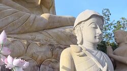 HD panning: face of Buddha in the temple Stock Footage