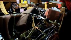 CLEAN : Protesters occupying Taiwans parliament is News Clip