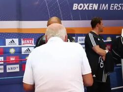 Boxing Sauerland - Training Stock Footage