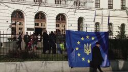 Views from the eastern pro-Russian city of Donetsk and the western pro-European city of Lviv on the Ukraine crisis News Clip