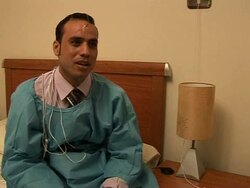 VOICED: New clinic helps Cairo get some hi-tech shut-eye News Clip