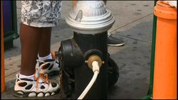 Hot weather continues in eastern United States News Clip