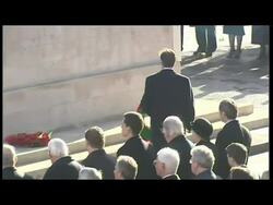 David Cameron laying Remembrance day wreath News Clip