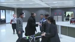 Yemeni brothers reunited with family in US Instructional Video