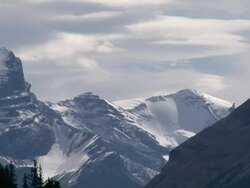 WS View of ice covered mountain next to Maligne lake / Jasper, Alberta, Canada  Stock Footage